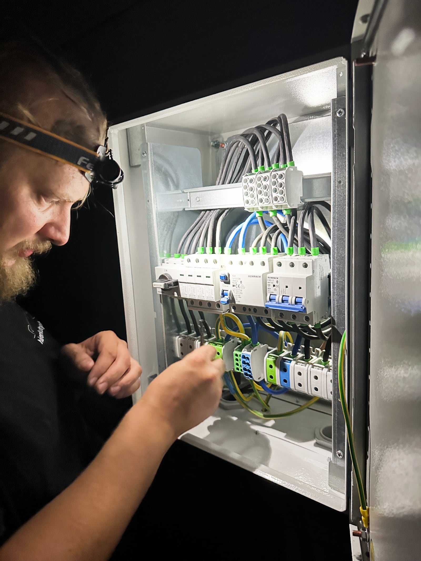 inside the heat pump distribution cabinet heat-pump-cabinet